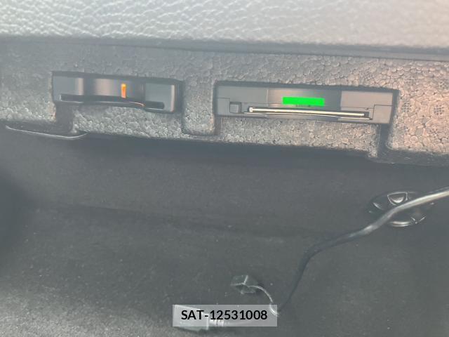 VolksWagen SCIROCCO 2010-03 7810214-11