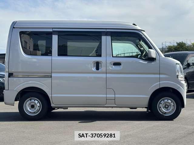 Mazda SCRUM 2022-06 7809258-11