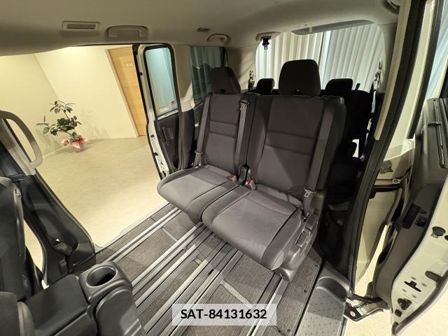 Nissan SERENA 2020-11 7795362-6