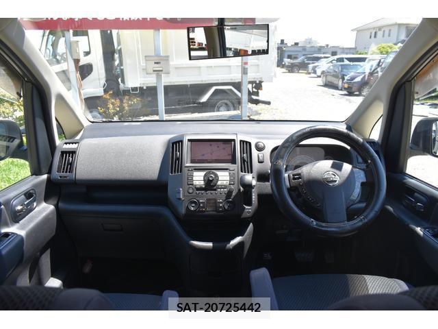 Nissan SERENA 2006-01 7796552-2