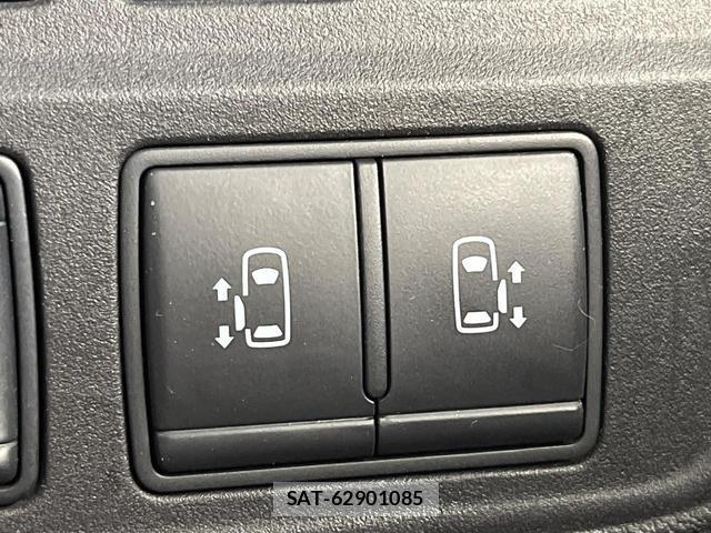 Nissan SERENA 2016-10 7798128-5