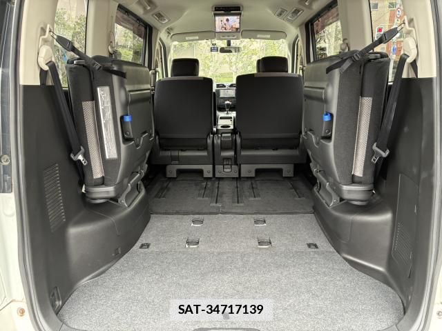 Nissan SERENA 2011-03 7798667-8