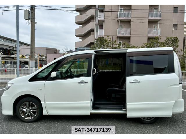 Nissan SERENA 2011-03 7798667-9