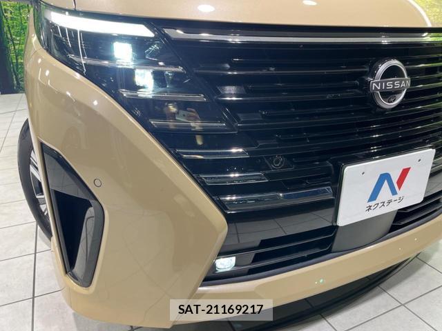 Nissan SERENA 2024-03 7799841-12