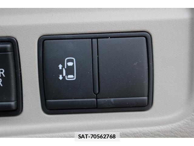 Nissan SERENA 2016-11 7800322-18
