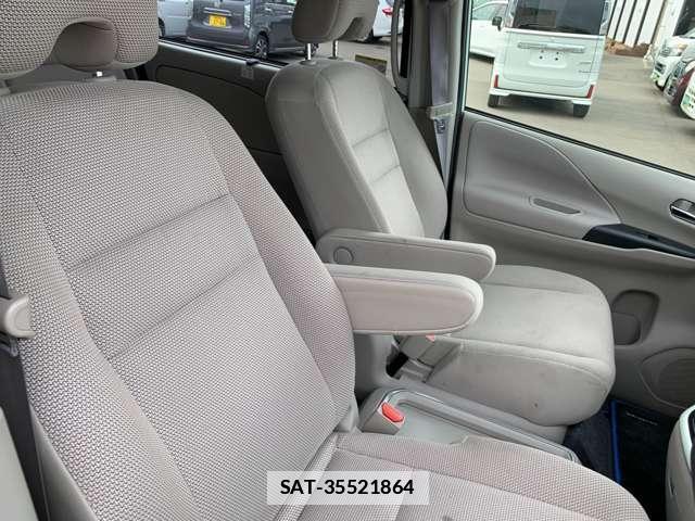Nissan SERENA 2018-06 7801132-13