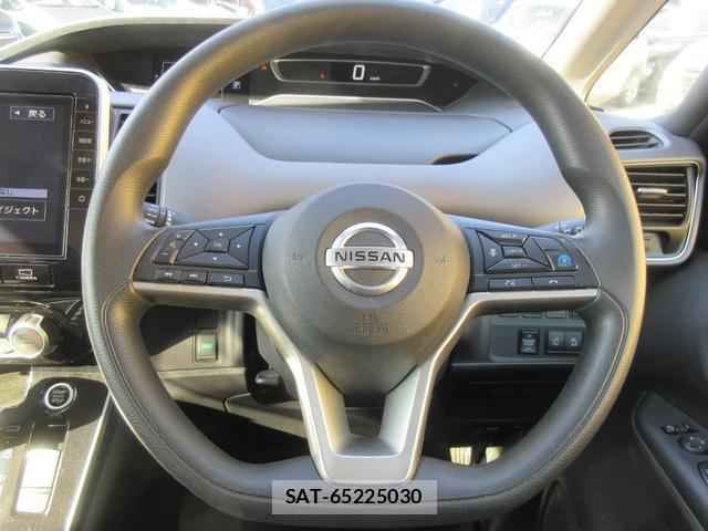 Nissan SERENA 2019-09 7802182-11