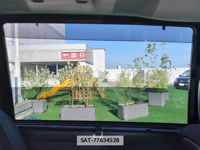 Nissan SERENA 2017-07 7802352-14