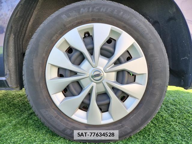 Nissan SERENA 2017-07 7802352-9