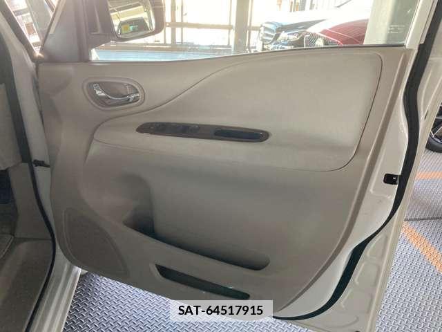 Nissan SERENA 2014-08 7804789-13