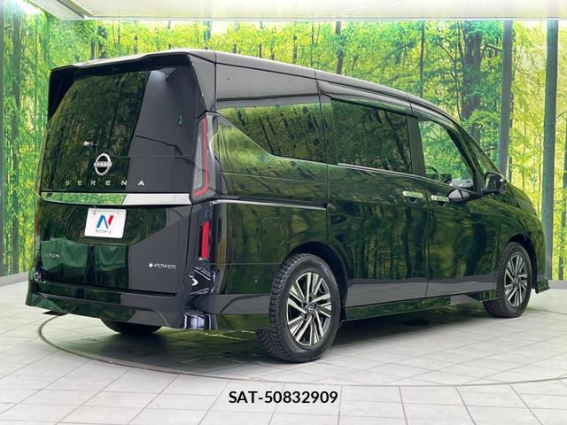 Nissan SERENA 2023-09 7804830-17