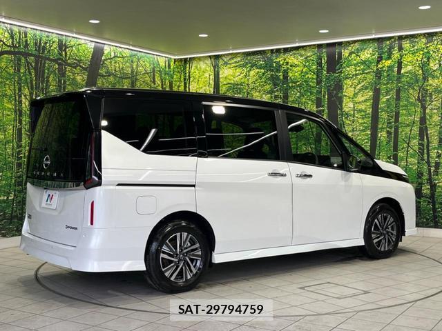 Nissan SERENA 2025-11 7806358-17