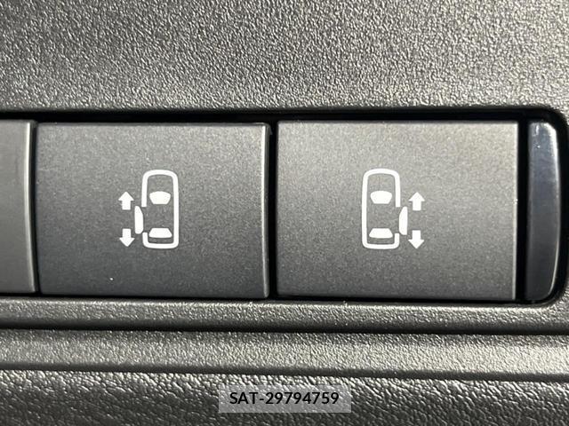 Nissan SERENA 2025-11 7806358-2