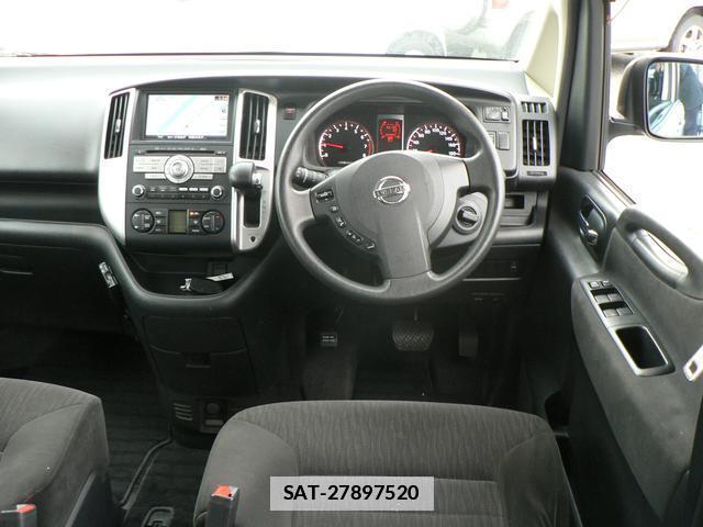 Nissan SERENA 2010-06 7806690-9
