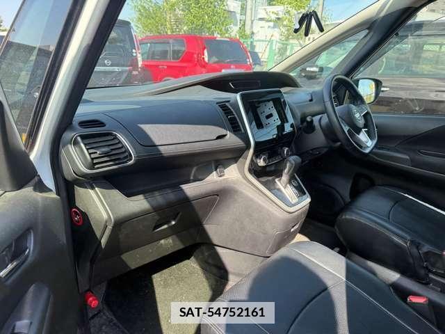 Nissan SERENA 2019-08 7808265-12
