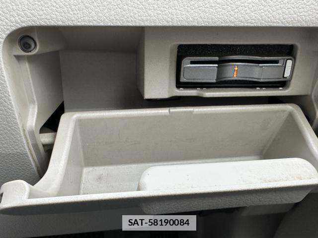 Nissan SERENA 2013-05 7810295-16