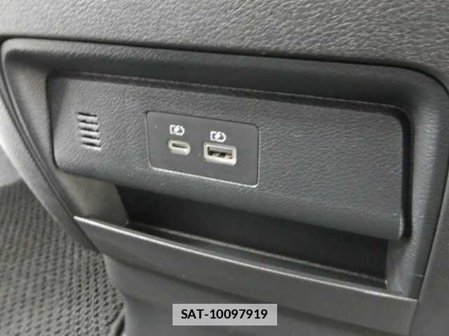 Nissan SERENA 2025-03 7810766-12