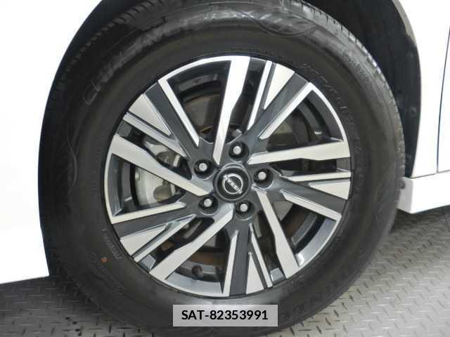 Nissan SERENA 2023-03 7810814-15