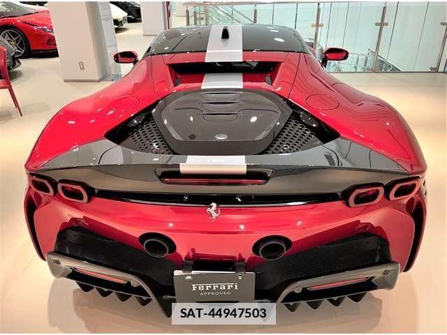 Ferrari SF90 Stradale 2021 7801782-10