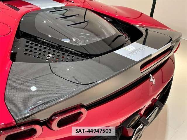 Ferrari SF90 Stradale 2021 7801782-16