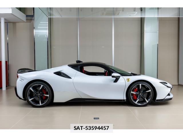 Ferrari SF90 Stradale 2022 7801784-5