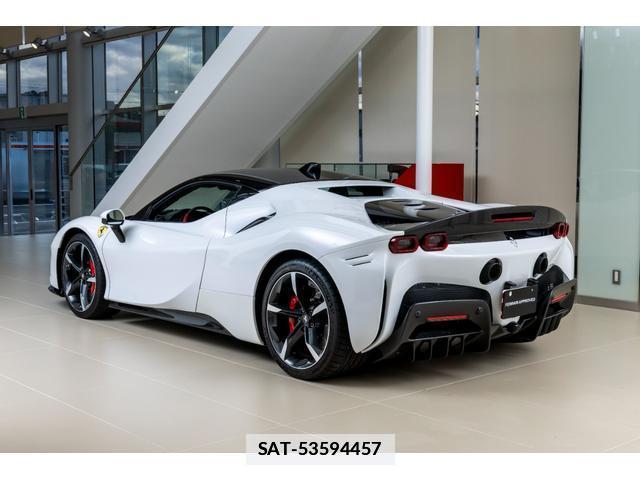 Ferrari SF90 Stradale 2022 7801784-8