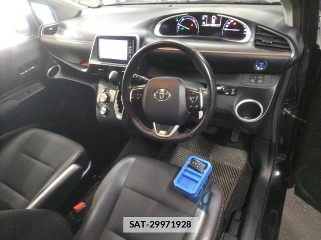 Toyota SIENTA 2018-02 7796164-2