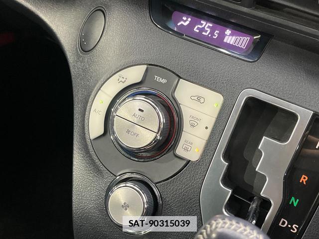 Toyota SIENTA 2015-09 7798169-5