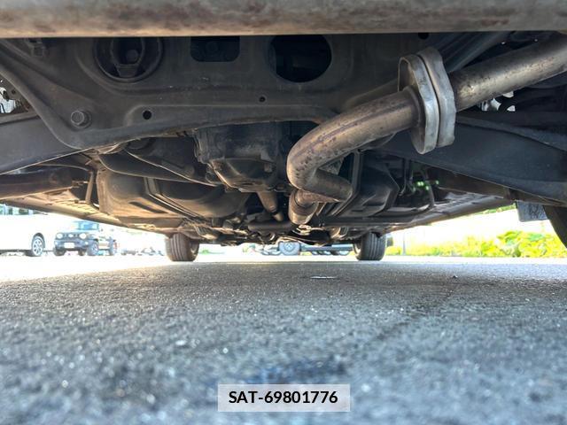 Toyota SIENTA 2016-09 7799323-19