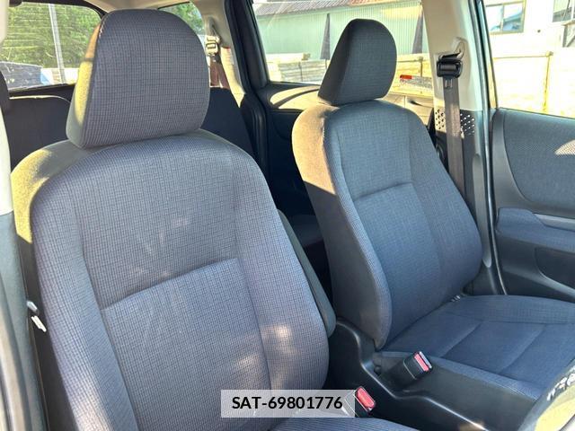 Toyota SIENTA 2016-09 7799323-7