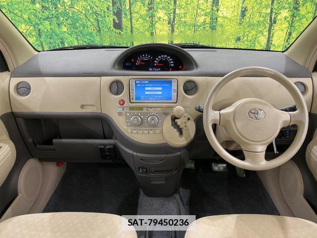 Toyota SIENTA 2009-11 7799409-1