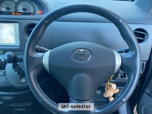 Toyota SIENTA 2012-06 7799908-10