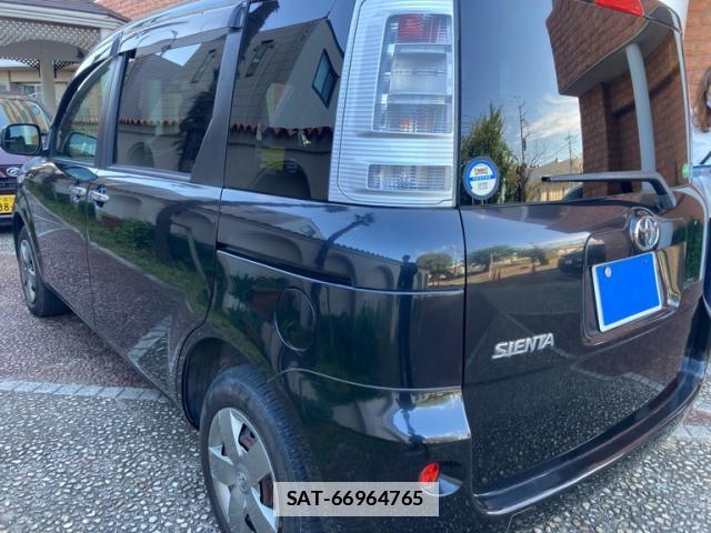Toyota SIENTA 2012-06 7799908-13