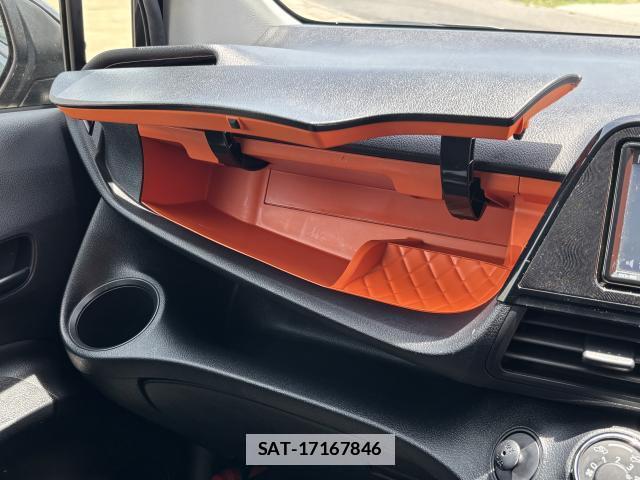 Toyota SIENTA 2021-02 7801836-11