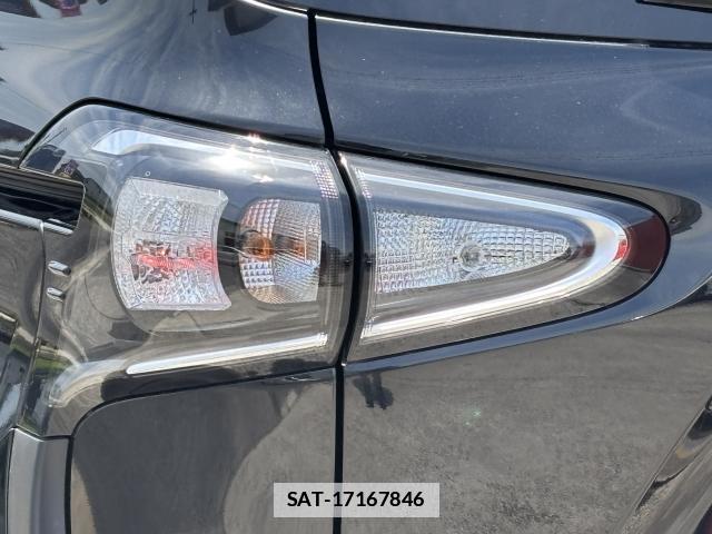Toyota SIENTA 2021-02 7801836-15