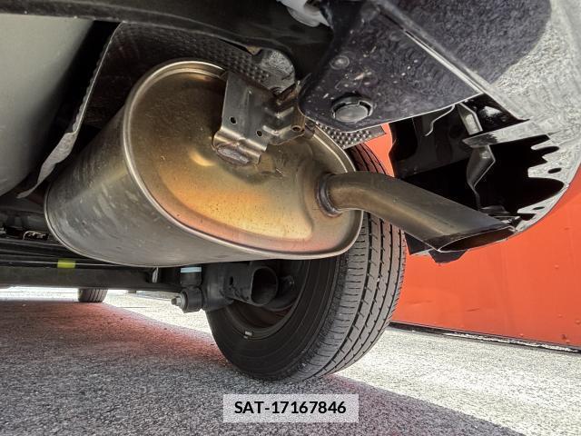 Toyota SIENTA 2021-02 7801836-18