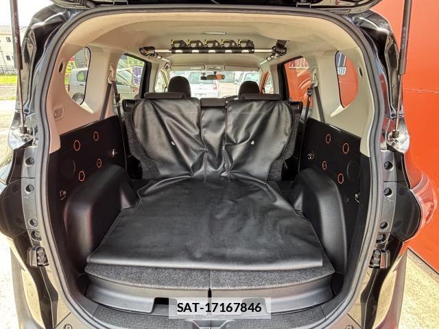 Toyota SIENTA 2021-02 7801836-19