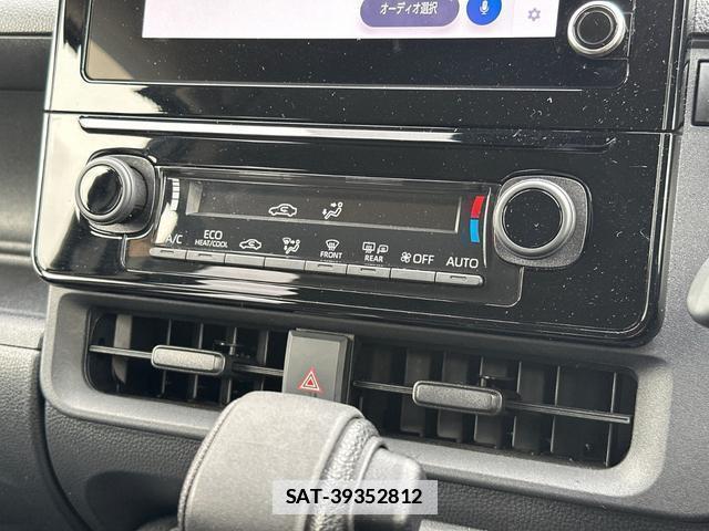 Toyota SIENTA 2023-07 7802814-5