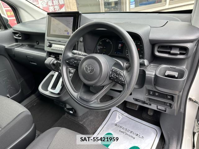 Toyota SIENTA 2023-07 7802818-11