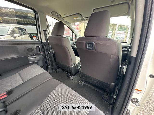 Toyota SIENTA 2023-07 7802818-14
