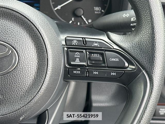 Toyota SIENTA 2023-07 7802818-17