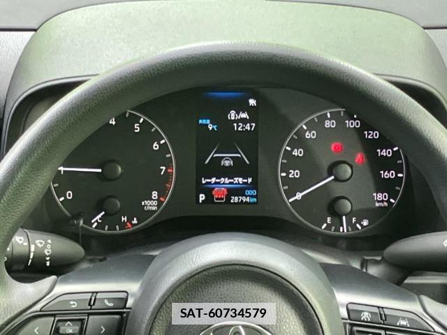 Toyota SIENTA 2023-08 7803351-13