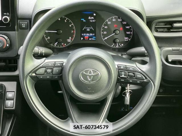 Toyota SIENTA 2023-08 7803351-14