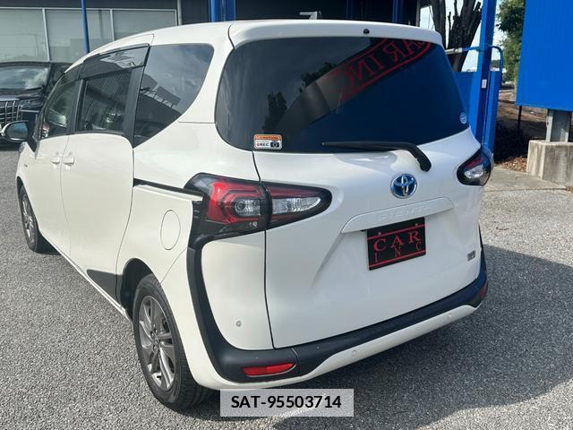 Toyota SIENTA 2018-09 7803582-6