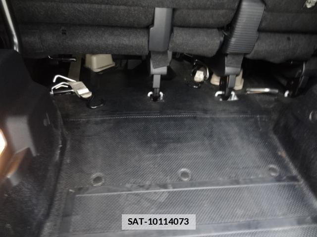 Toyota SIENTA 2017-01 7805198-19