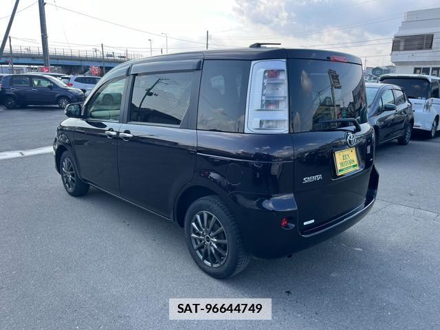 Toyota SIENTA 2014-11 7805868-4