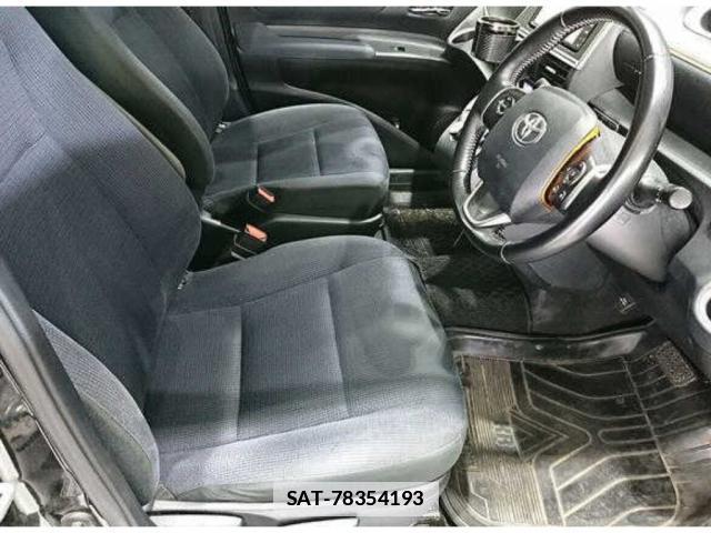 Toyota SIENTA 2017-07 7807374-2