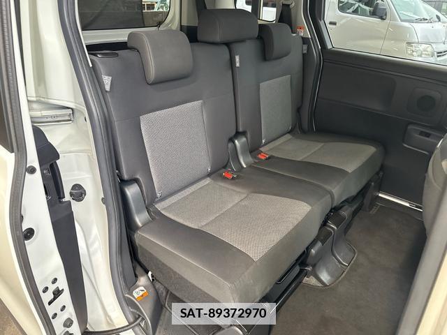Toyota SIENTA 2023-07 7808997-11
