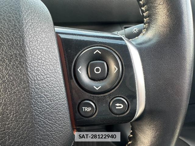Toyota SIENTA 2016-10 7809047-11