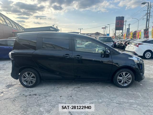 Toyota SIENTA 2016-10 7809047-15
